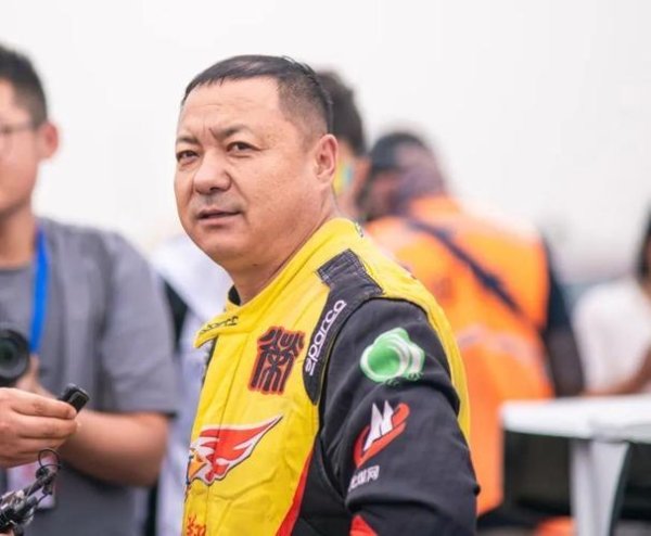 betway必威西汉姆联 2025环塔圆满收官 刘彦贵夺得汽车组总冠军